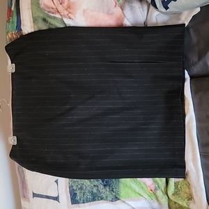 Banana Republic black pin striped skirt size 14